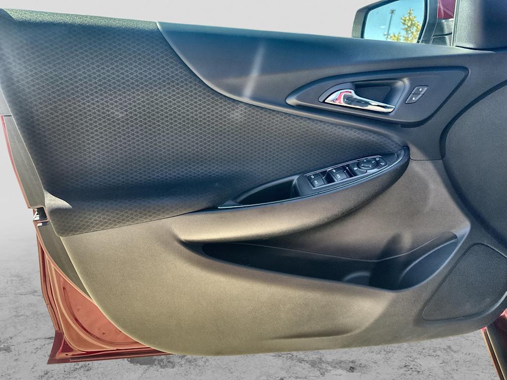 Thumbnail: 2018 Chevrolet Malibu - 33