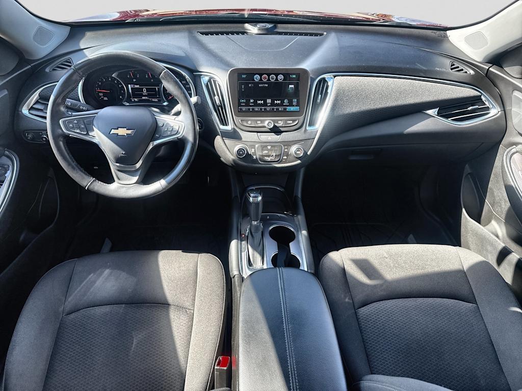 Thumbnail: 2018 Chevrolet Malibu - 8