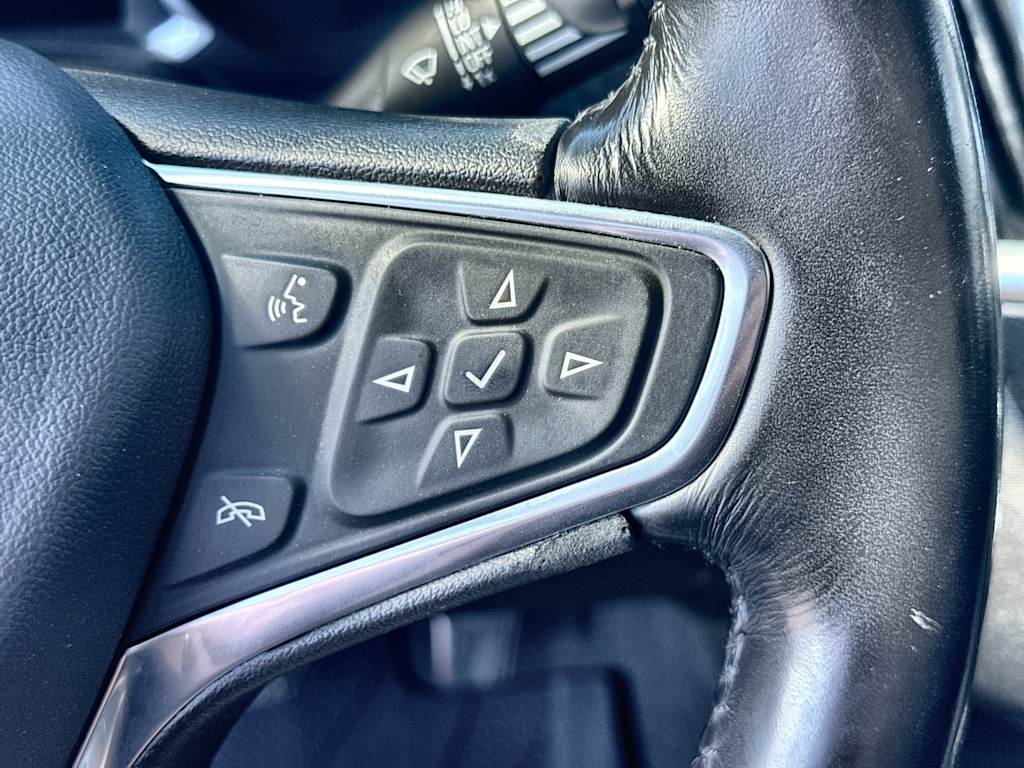Thumbnail: 2018 Chevrolet Malibu - 28