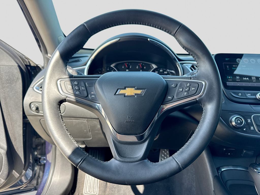 Thumbnail: 2017 Chevrolet Malibu - 13
