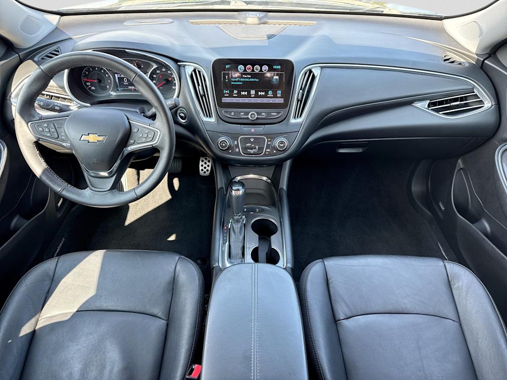 Thumbnail: 2017 Chevrolet Malibu - 9