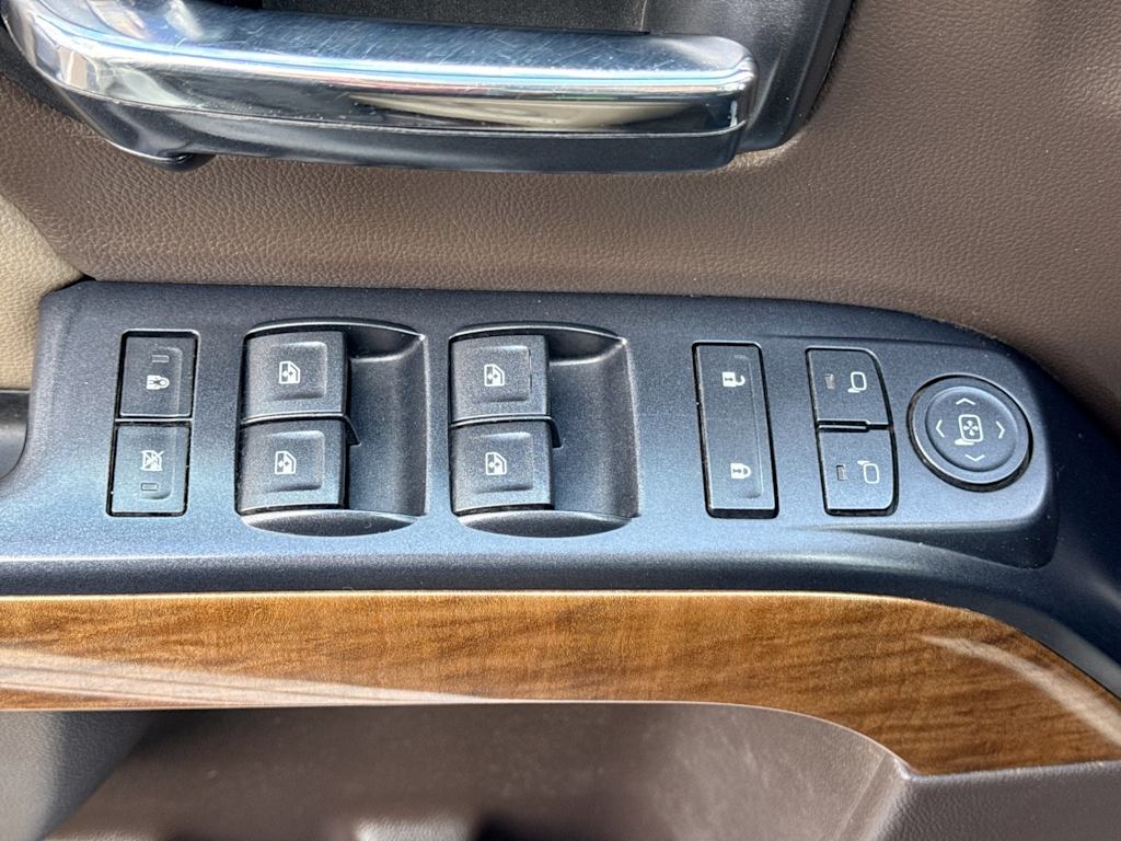Thumbnail: 2015 Chevrolet Silverado 2500 - 32