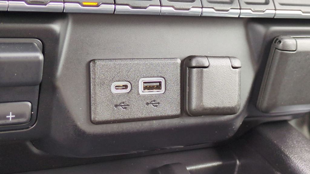 Thumbnail: 2020 Chevrolet Silverado 2500 - 33