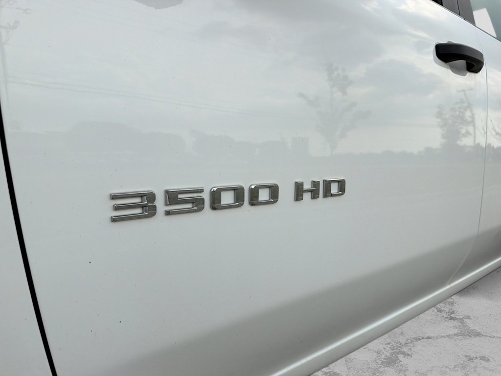 Thumbnail: 2024 Chevrolet Silverado 3500 - 20
