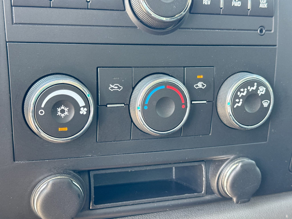 Thumbnail: 2008 Chevrolet Silverado 1500 - 23