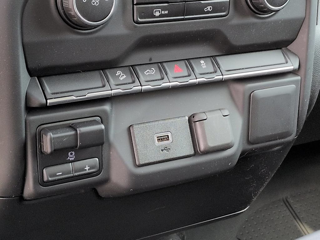 Thumbnail: 2019 Chevrolet Silverado 1500 - 31
