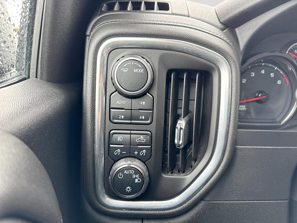 Thumbnail: 2022 Chevrolet Silverado 1500 - 29
