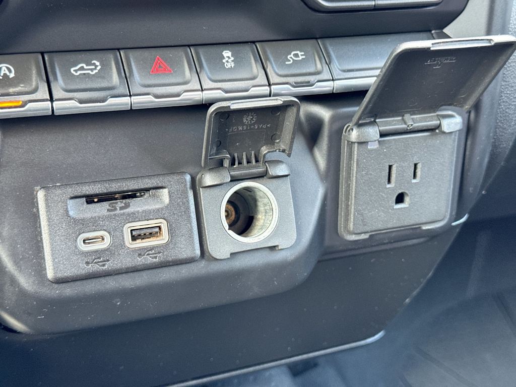 Thumbnail: 2019 Chevrolet Silverado 1500 - 31