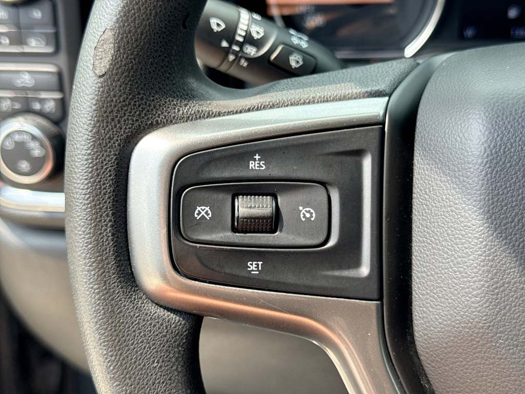 Thumbnail: 2020 Chevrolet Silverado 1500 - 26