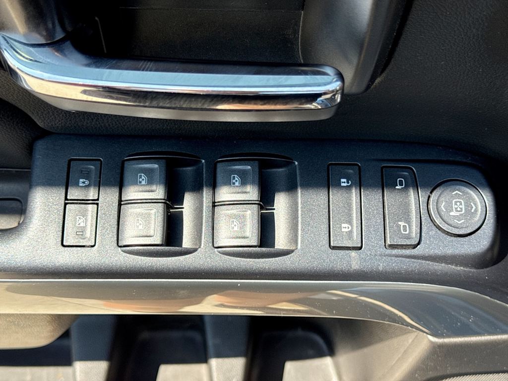 Thumbnail: 2018 Chevrolet Silverado 1500 - 24