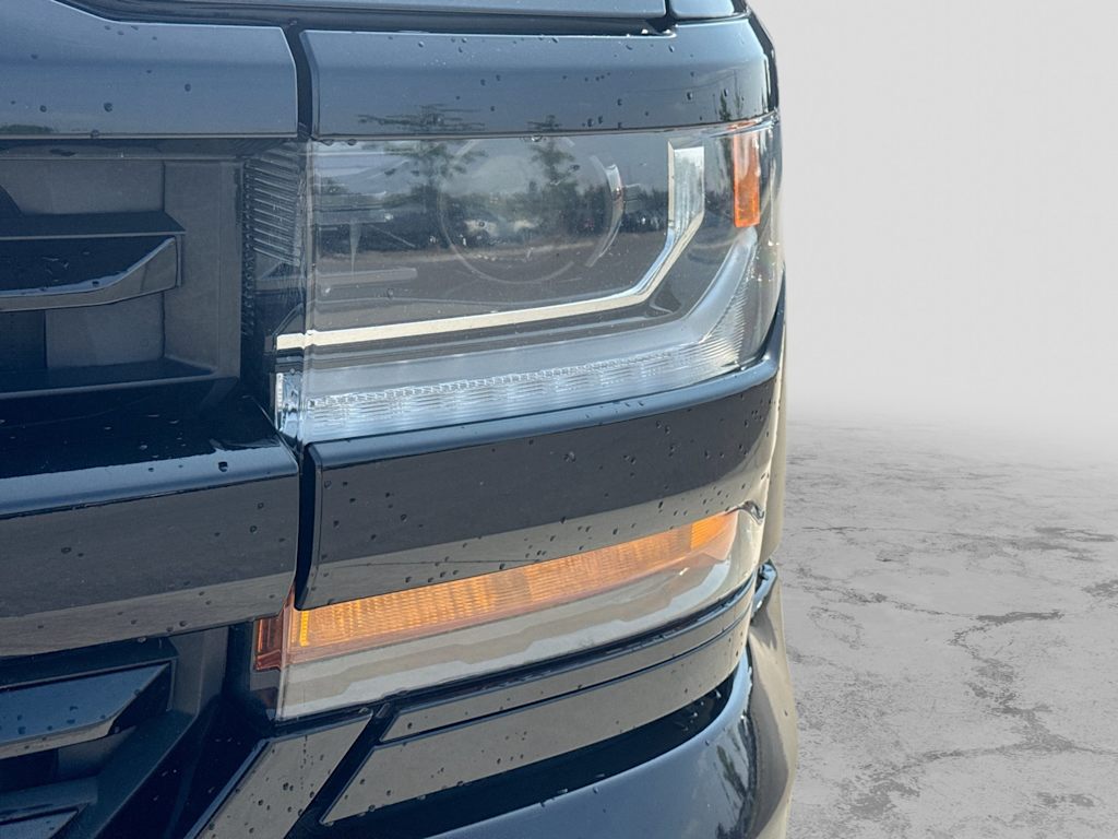 Thumbnail: 2018 Chevrolet Silverado 1500 - 21