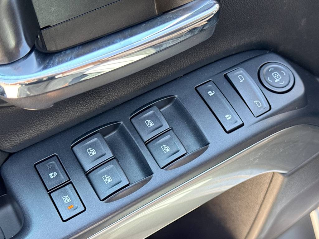 Thumbnail: 2018 Chevrolet Silverado 1500 - 24