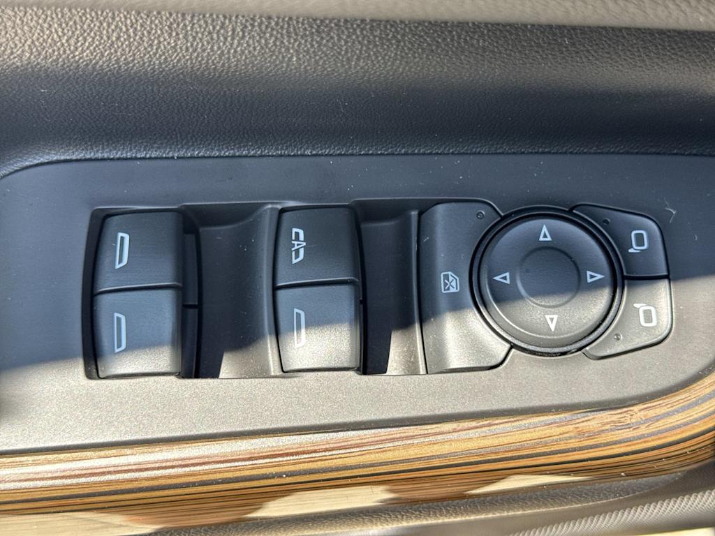 Thumbnail: 2019 GMC Acadia - 22