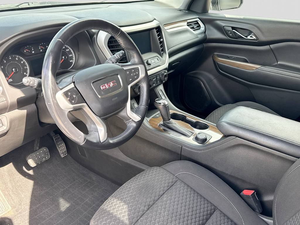 Thumbnail: 2017 GMC Acadia - 2
