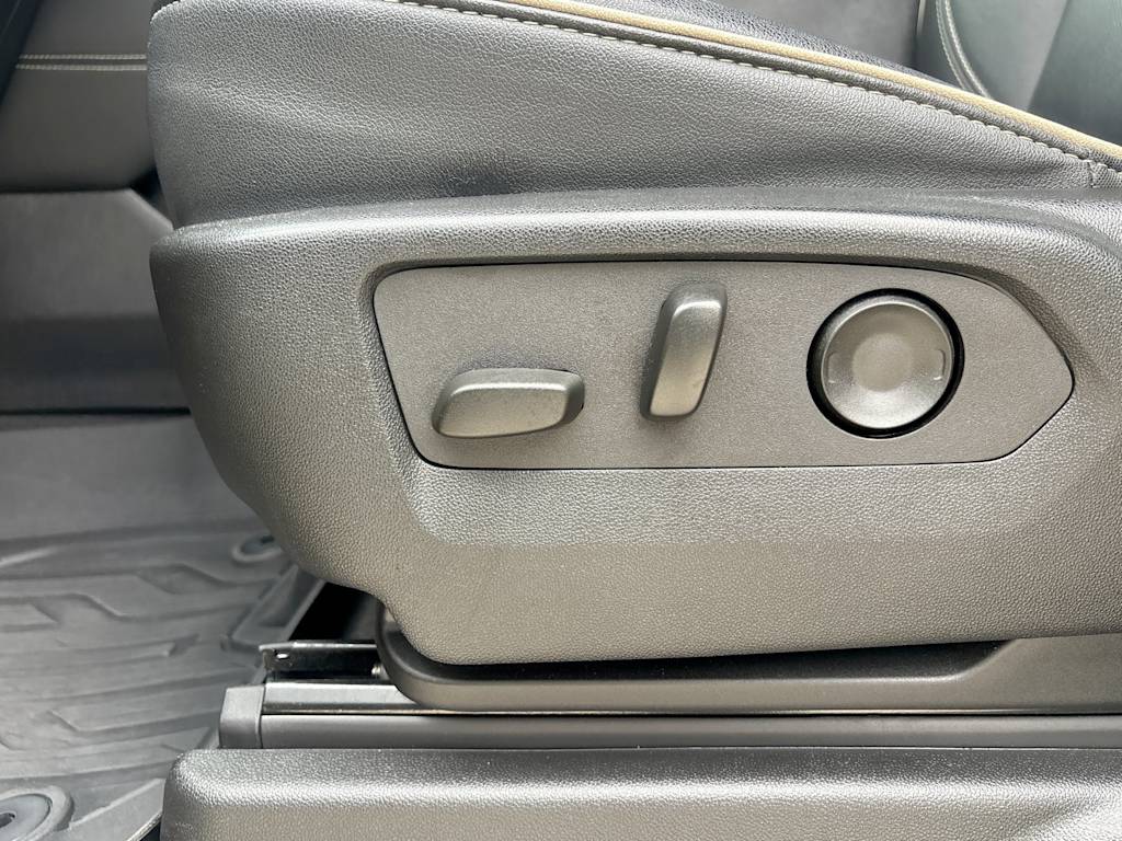 Thumbnail: 2025 GMC Yukon - 24