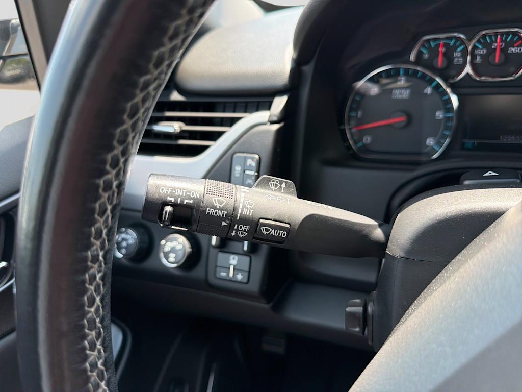 Thumbnail: 2019 GMC Yukon XL - 33