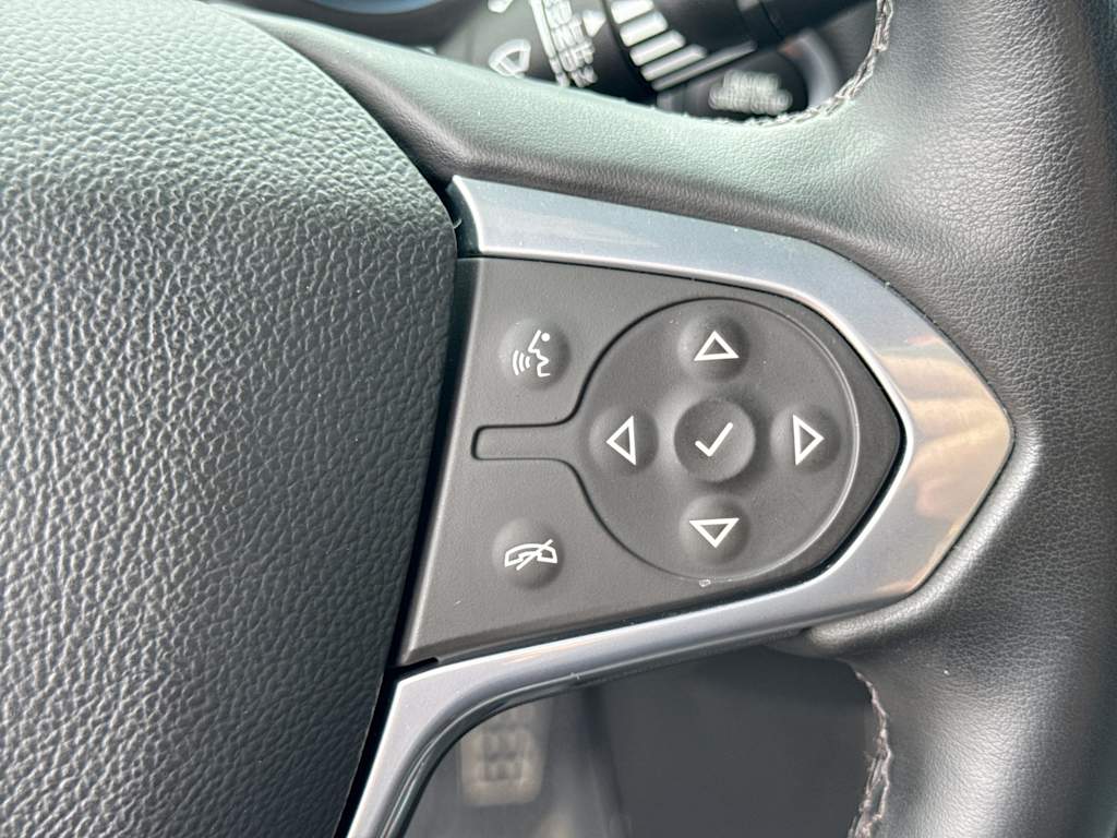 Thumbnail: 2023 Chevrolet Traverse - 31