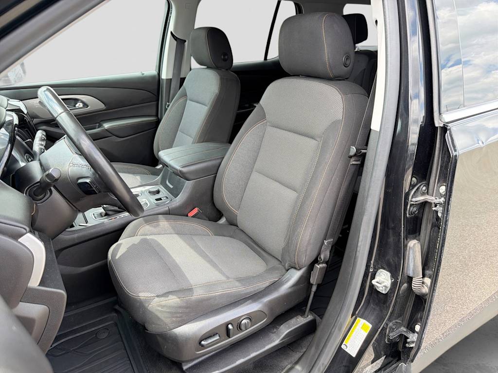 Thumbnail: 2019 Chevrolet Traverse - 11