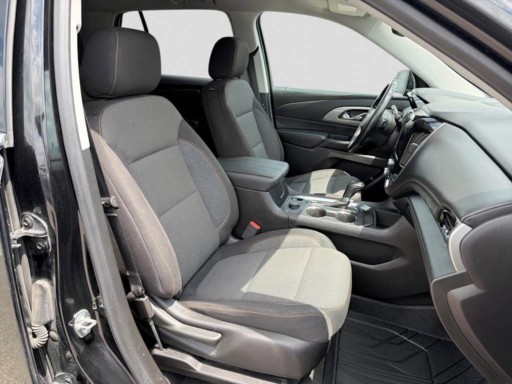 Thumbnail: 2019 Chevrolet Traverse - 27
