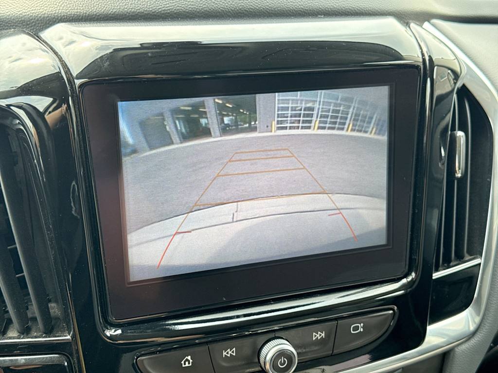Thumbnail: 2018 Chevrolet Traverse - 33