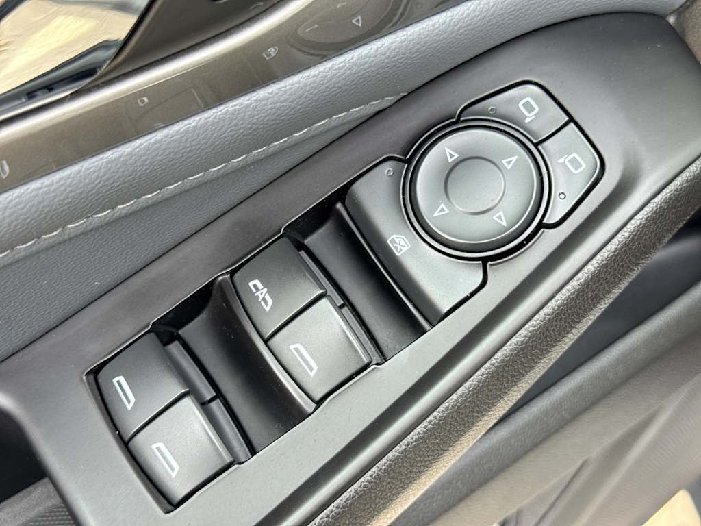 Thumbnail: 2018 Chevrolet Traverse - 24