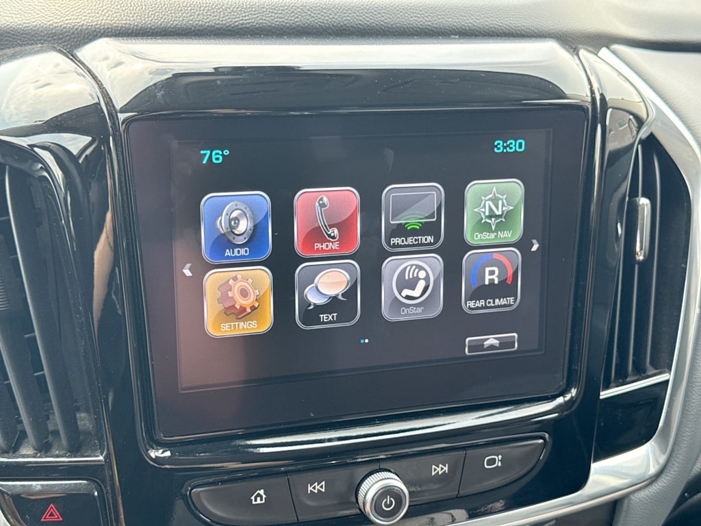 Thumbnail: 2018 Chevrolet Traverse - 32
