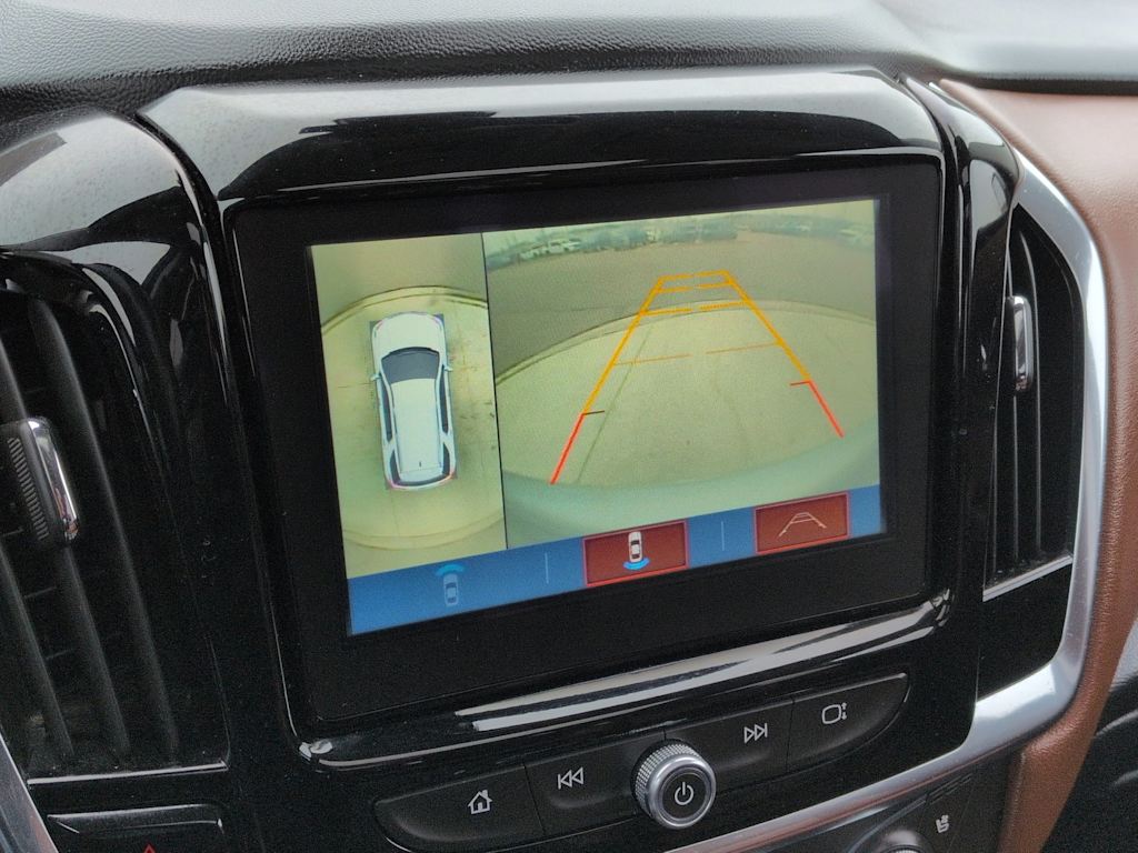 Thumbnail: 2018 Chevrolet Traverse - 36