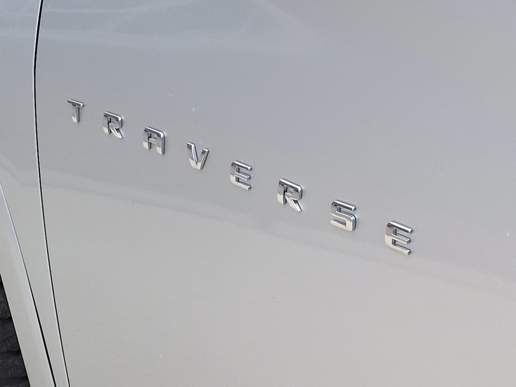 Thumbnail: 2018 Chevrolet Traverse - 24