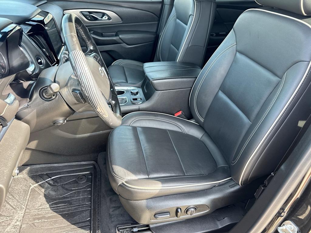 Thumbnail: 2023 Chevrolet Traverse - 10
