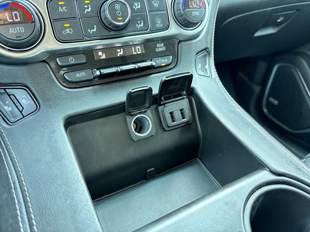 Thumbnail: 2018 Chevrolet Tahoe - 35