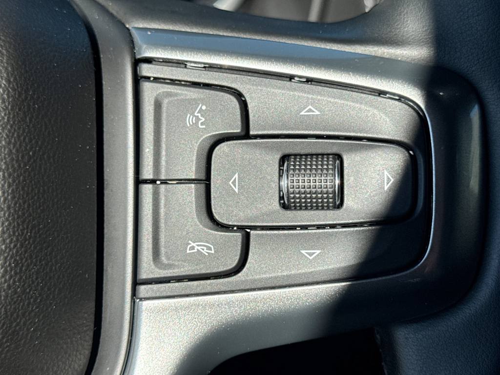 Thumbnail: 2024 Chevrolet Suburban - 31