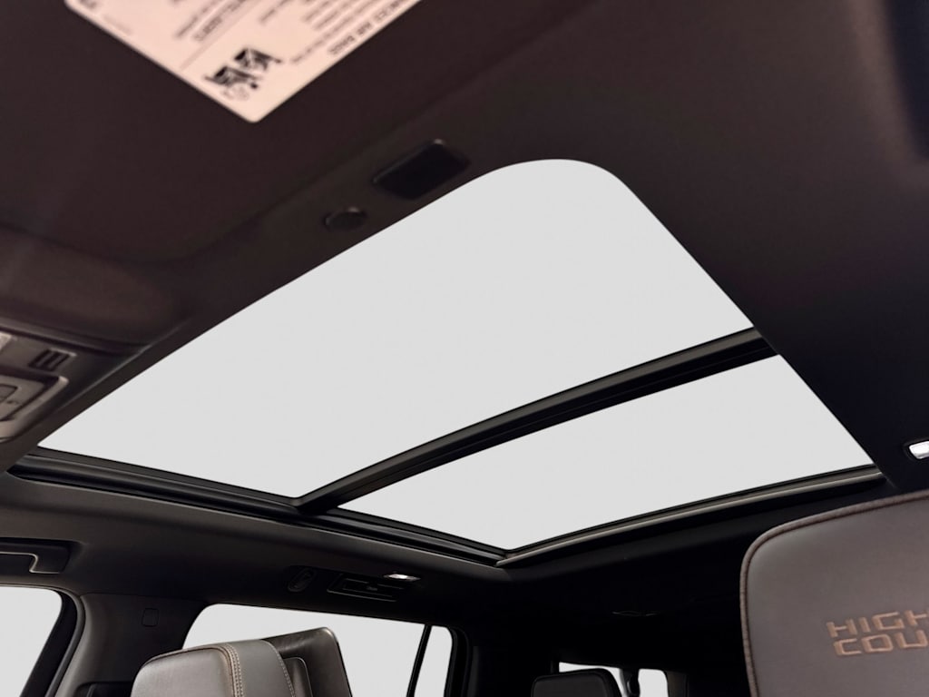 Thumbnail: 2021 Chevrolet Suburban - 26
