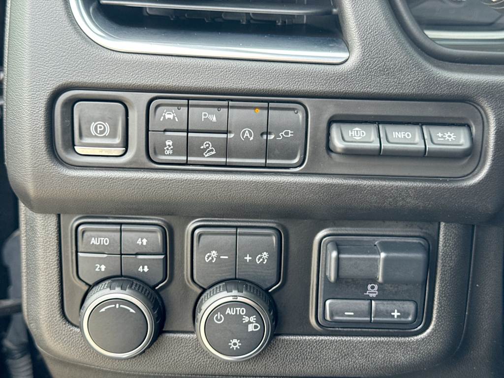 Thumbnail: 2021 Chevrolet Suburban - 33