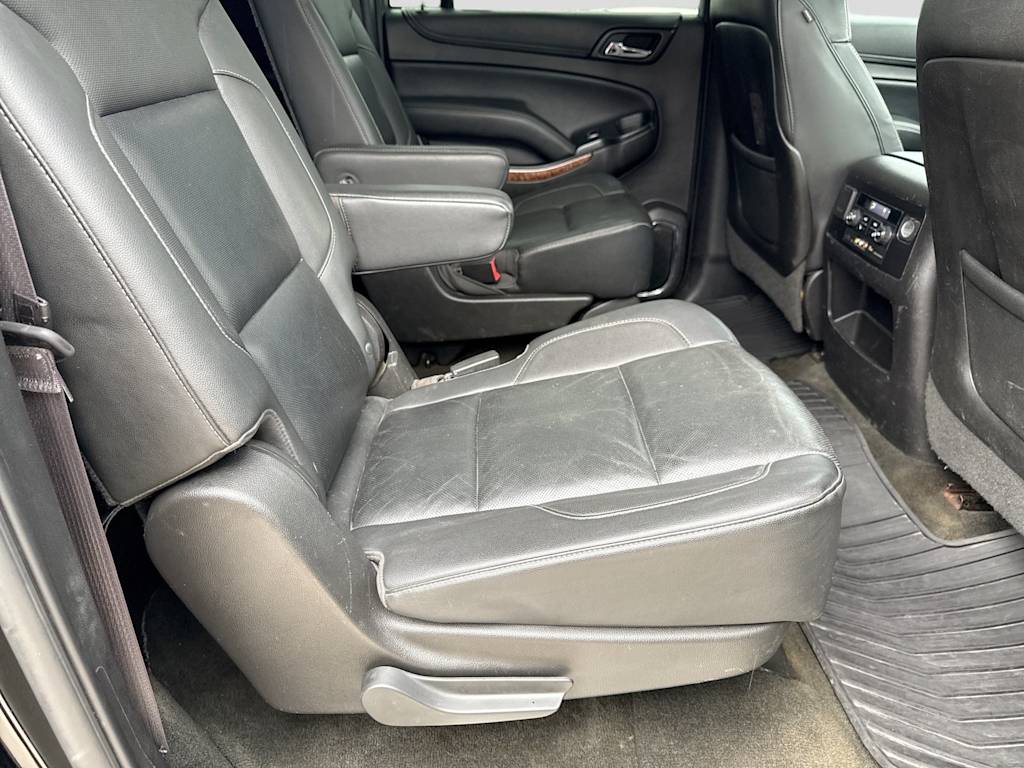 Thumbnail: 2016 Chevrolet Suburban - 28