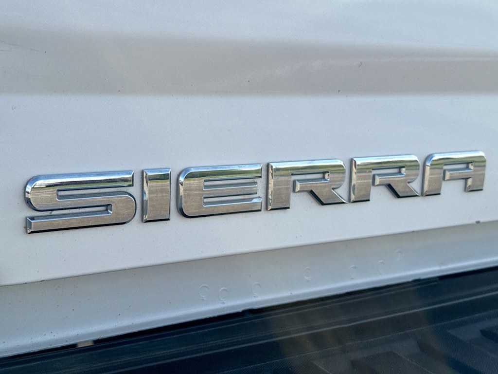 Thumbnail: 2019 GMC Sierra 2500 - 21