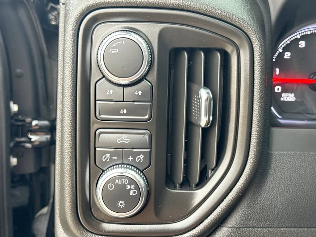 Thumbnail: 2023 GMC Sierra 2500 - 28