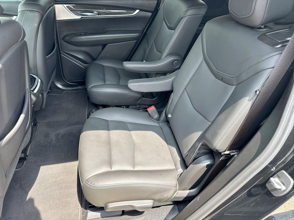 Thumbnail: 2024 Cadillac XT6 - 27