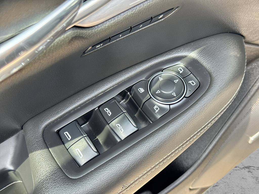 Thumbnail: 2024 Cadillac XT6 - 25