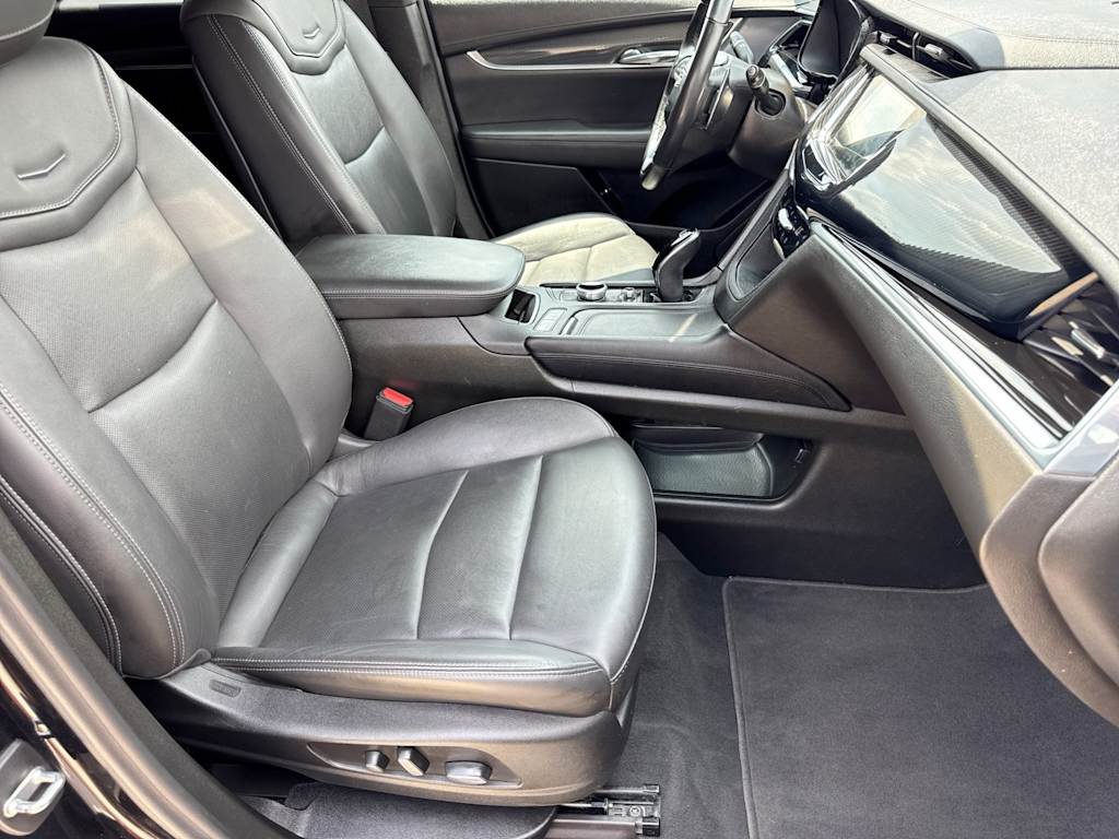 Thumbnail: 2024 Cadillac XT6 - 10