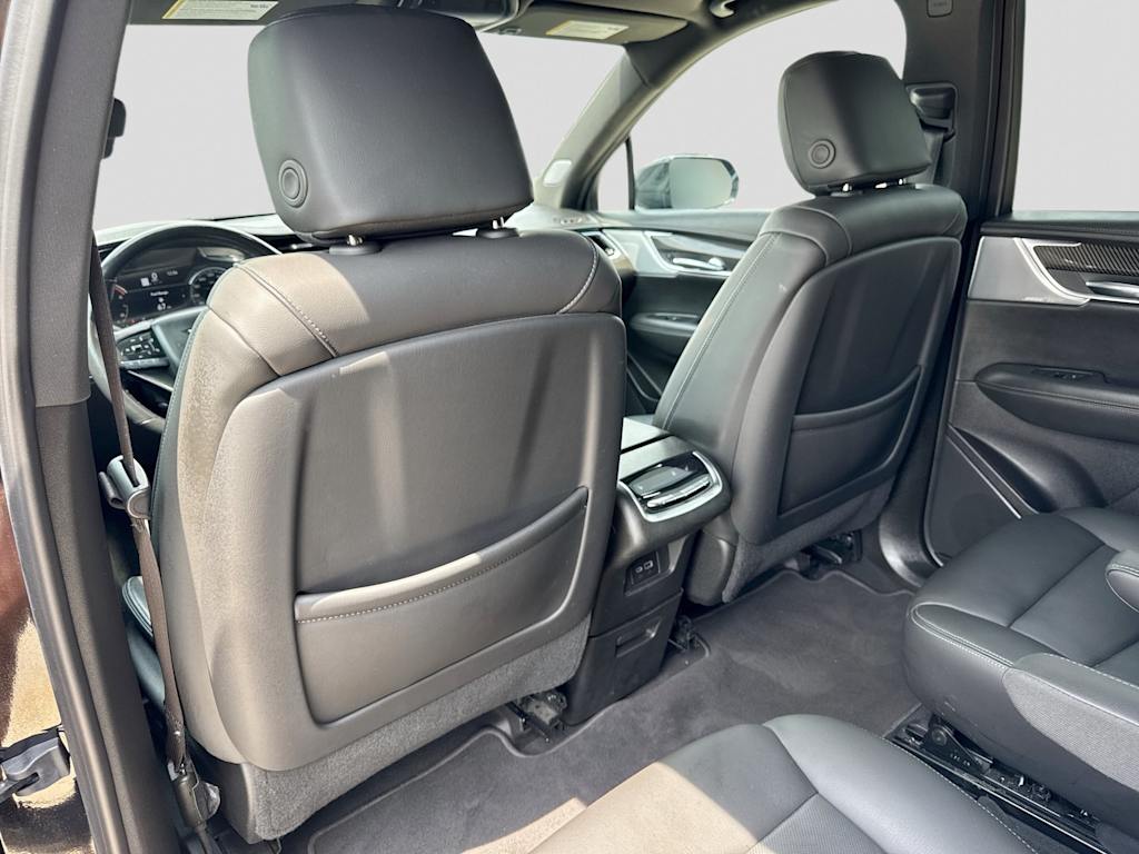 Thumbnail: 2024 Cadillac XT6 - 11