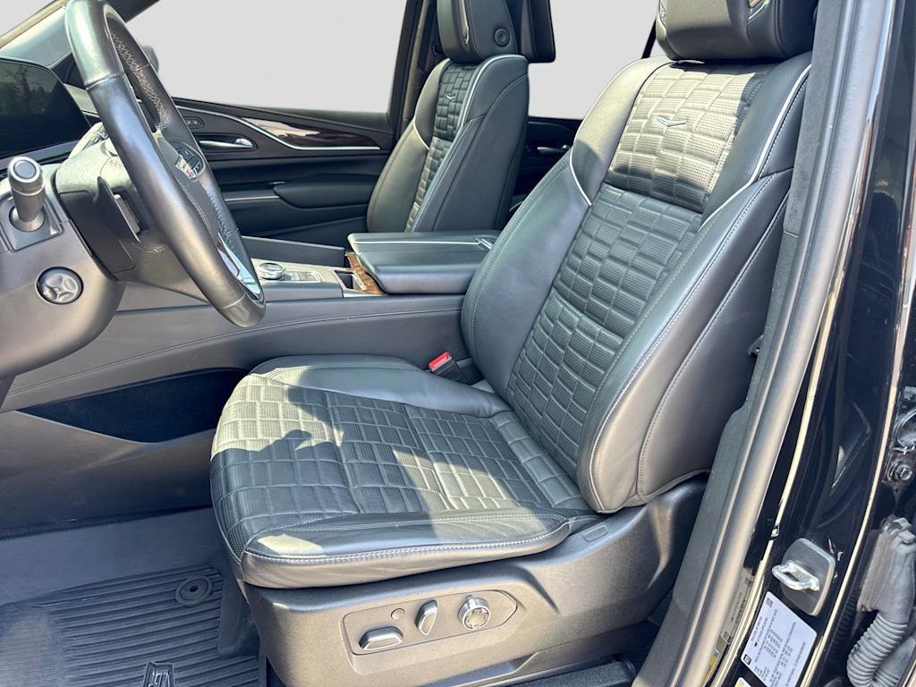 Thumbnail: 2023 Cadillac Escalade - 9