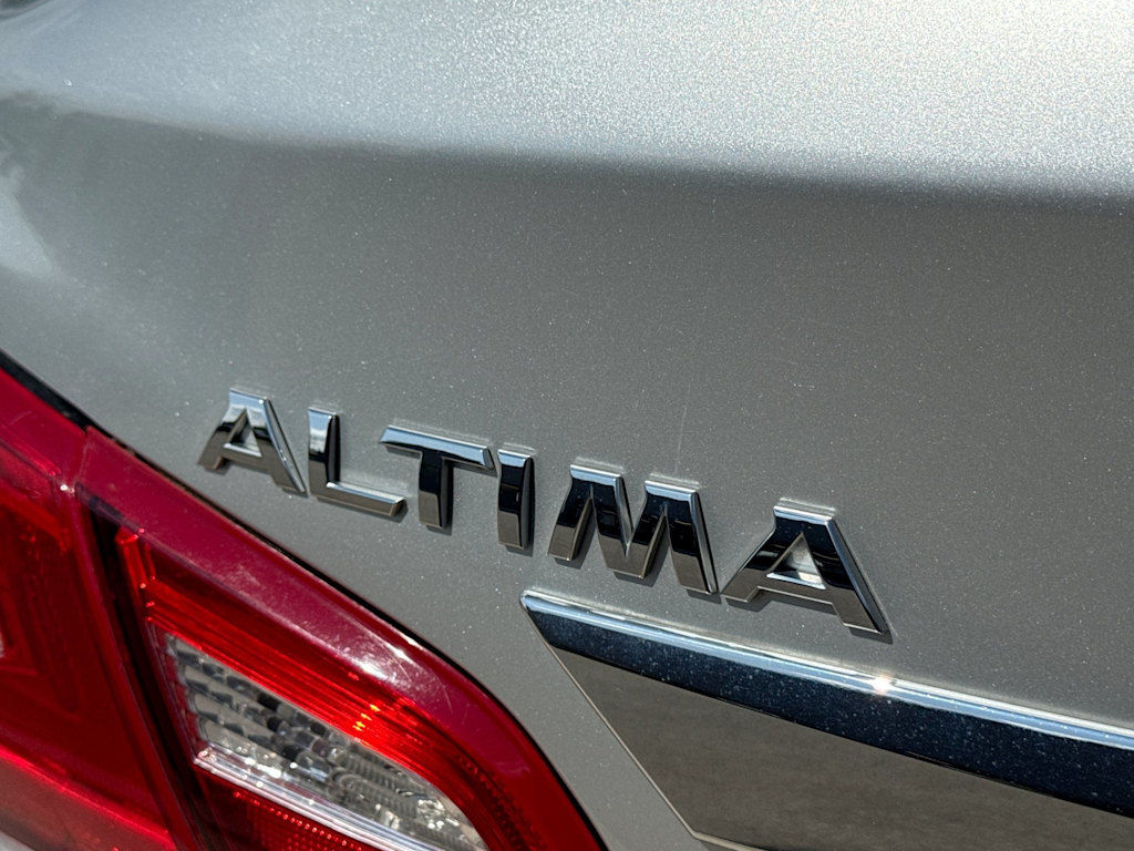 Thumbnail: 2016 Nissan Altima - 23