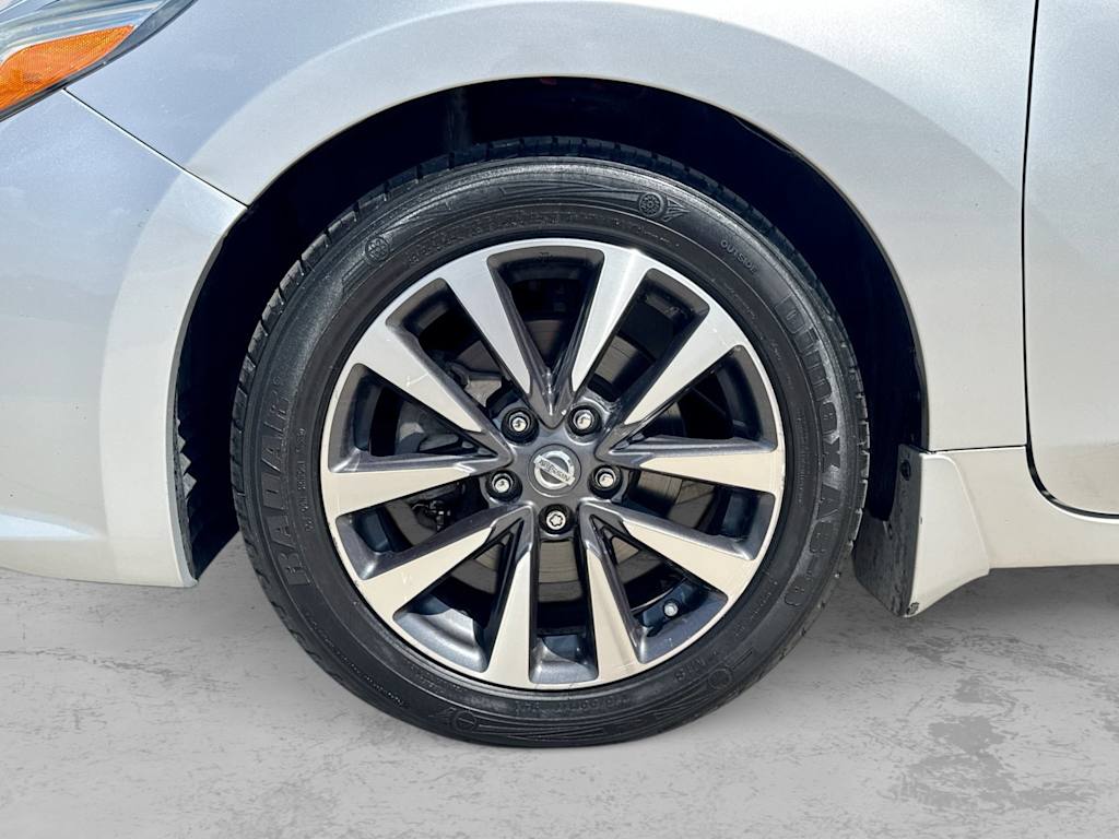 Thumbnail: 2016 Nissan Altima - 7