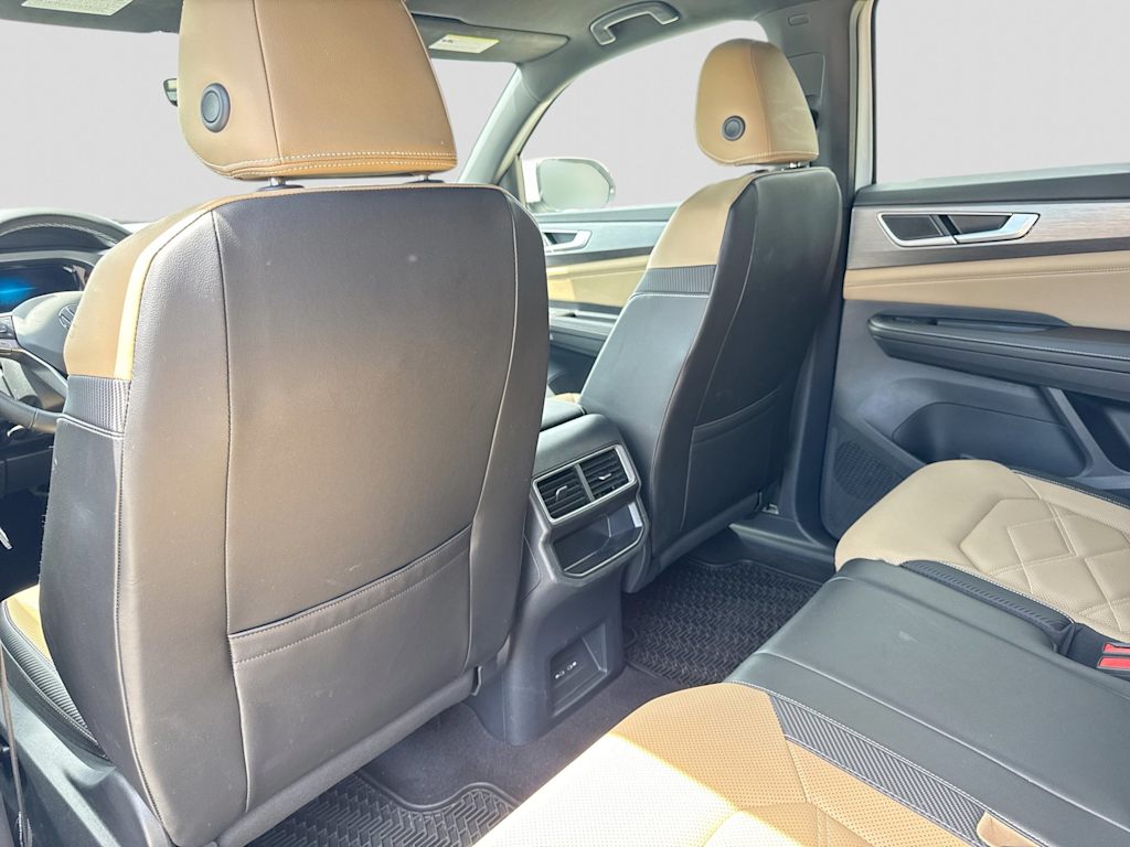 Thumbnail: 2024 Volkswagen Atlas - 12