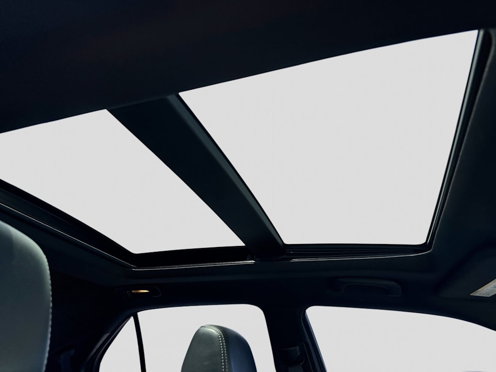 Thumbnail: 2016 Chrysler 300 - 27