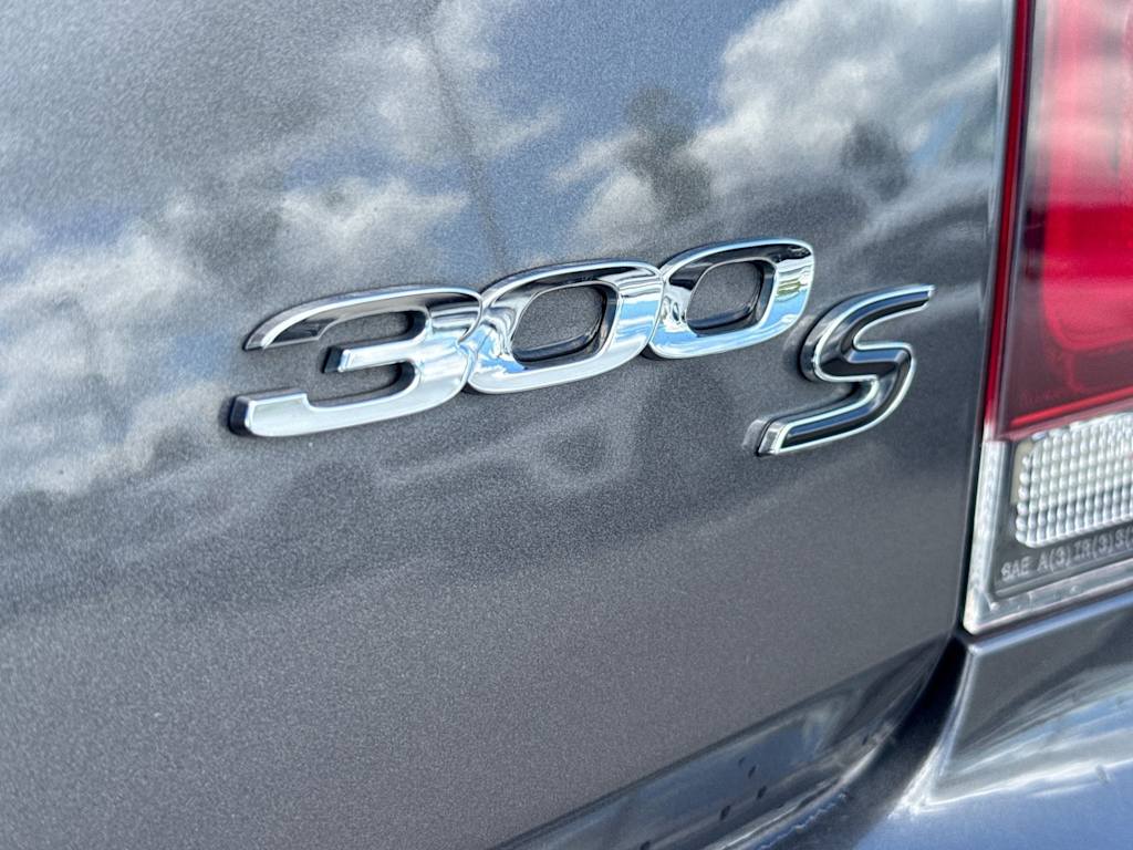 Thumbnail: 2016 Chrysler 300 - 25