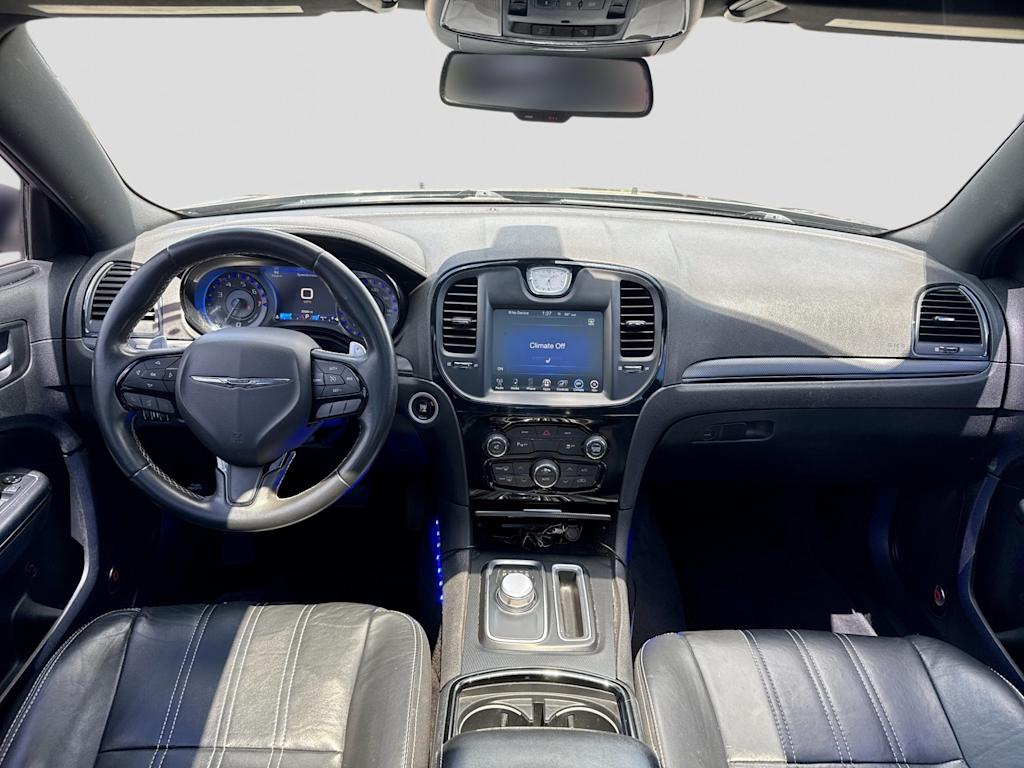 Thumbnail: 2016 Chrysler 300 - 10