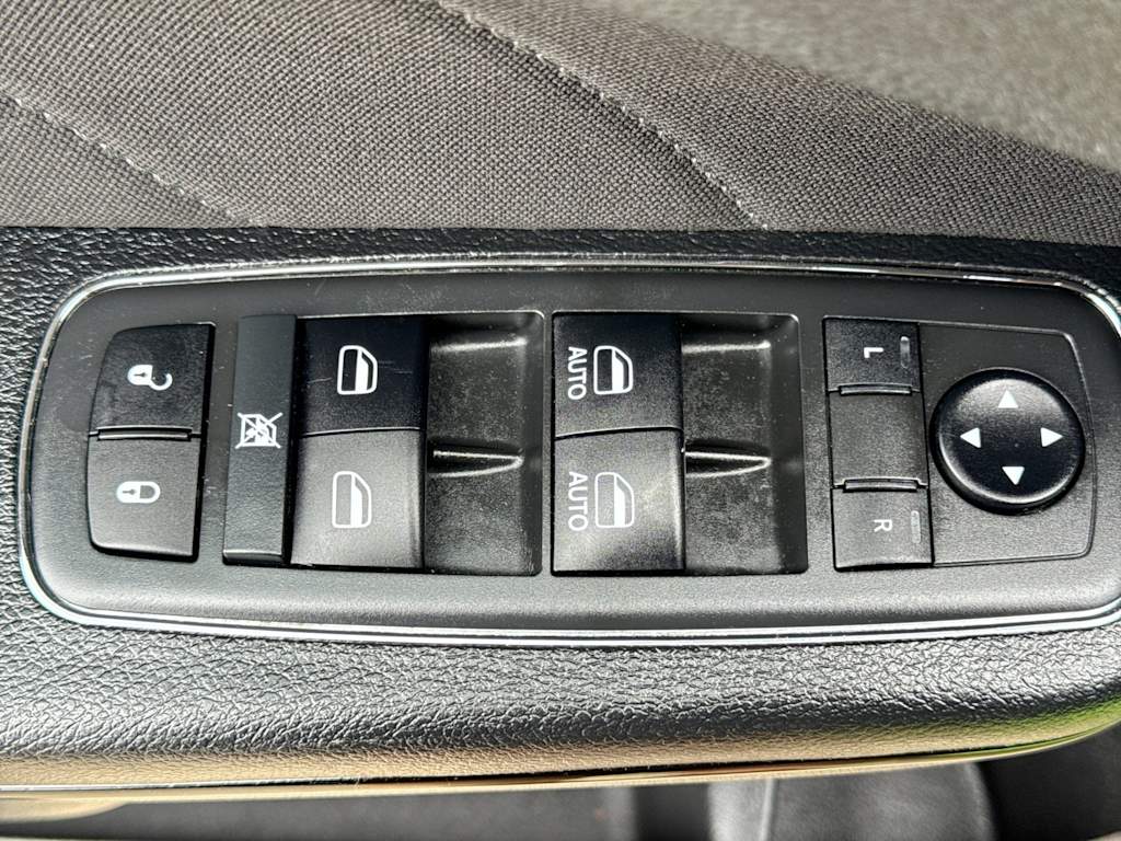Thumbnail: 2019 Dodge Charger - 21