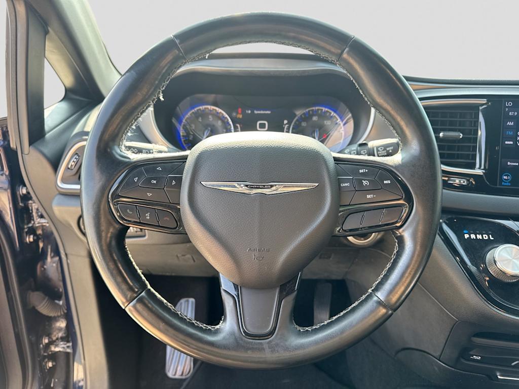 Thumbnail: 2018 Chrysler Pacifica - 13