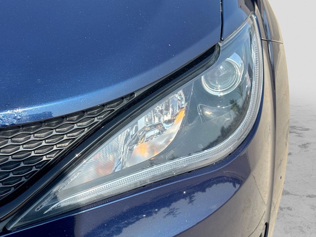 Thumbnail: 2018 Chrysler Pacifica - 20